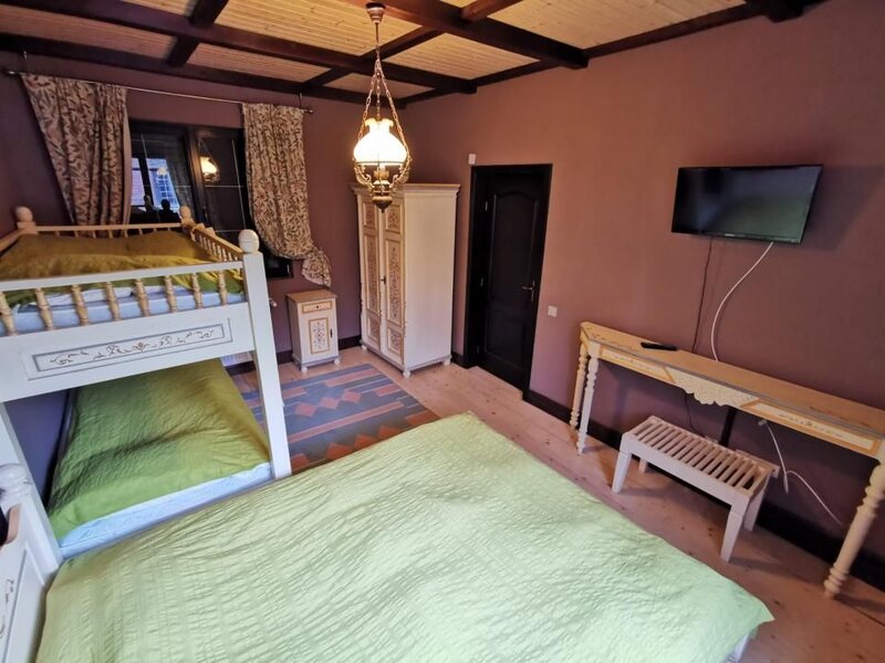 Breaza, Nistoresti, casa de vacanta deosebita